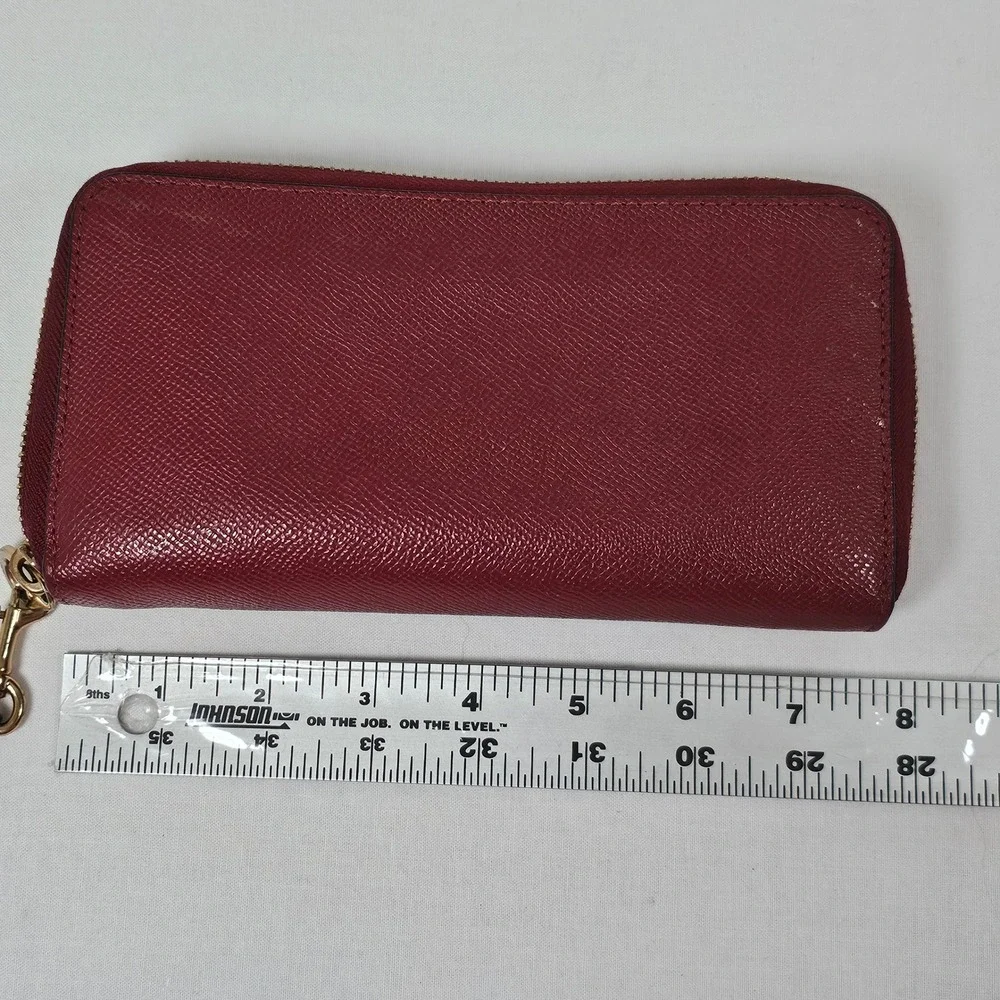 Coach Burgundy Crossgrain Leather Accordion Zip Wallet Wristlet Gold Hardware